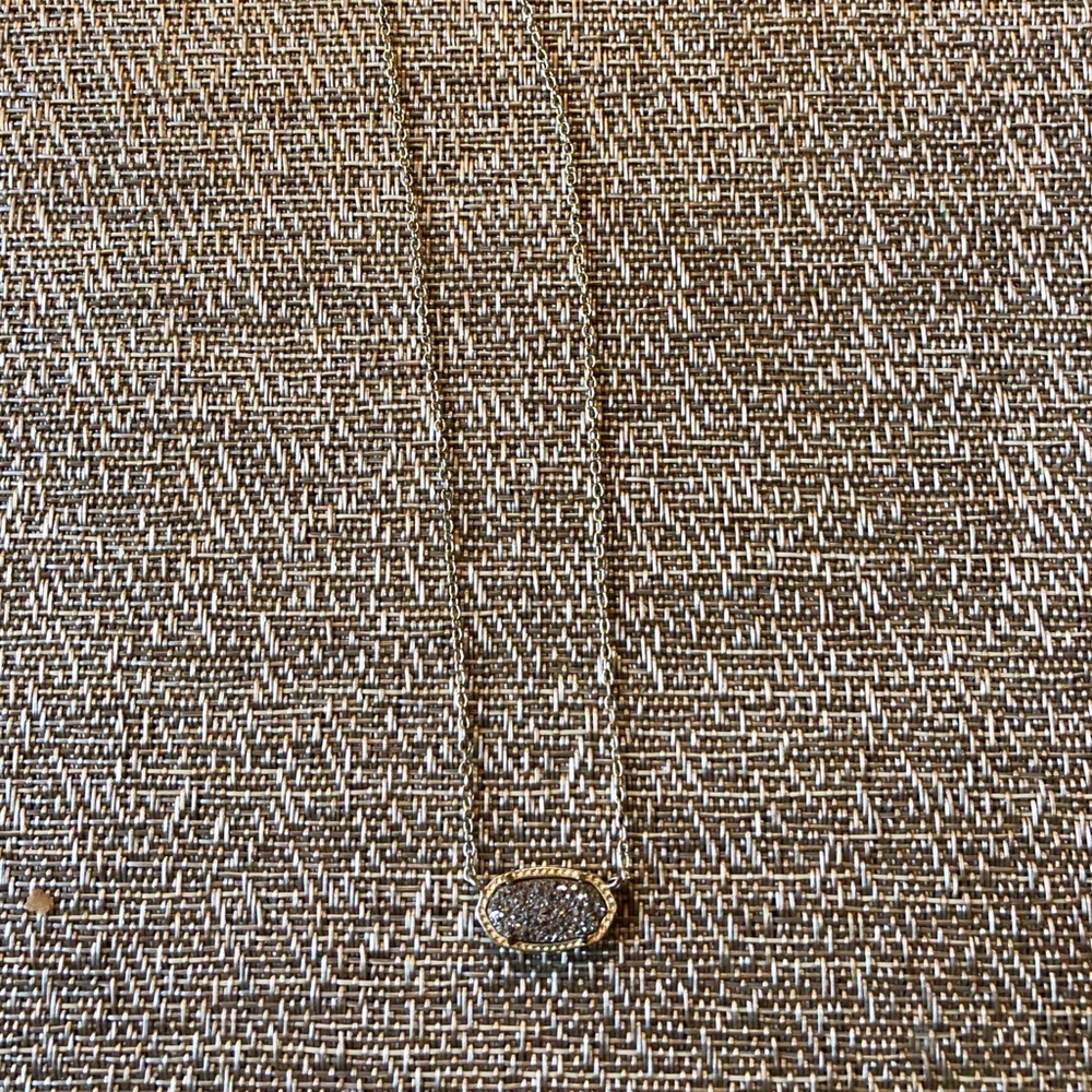 Kendra scott necklace
